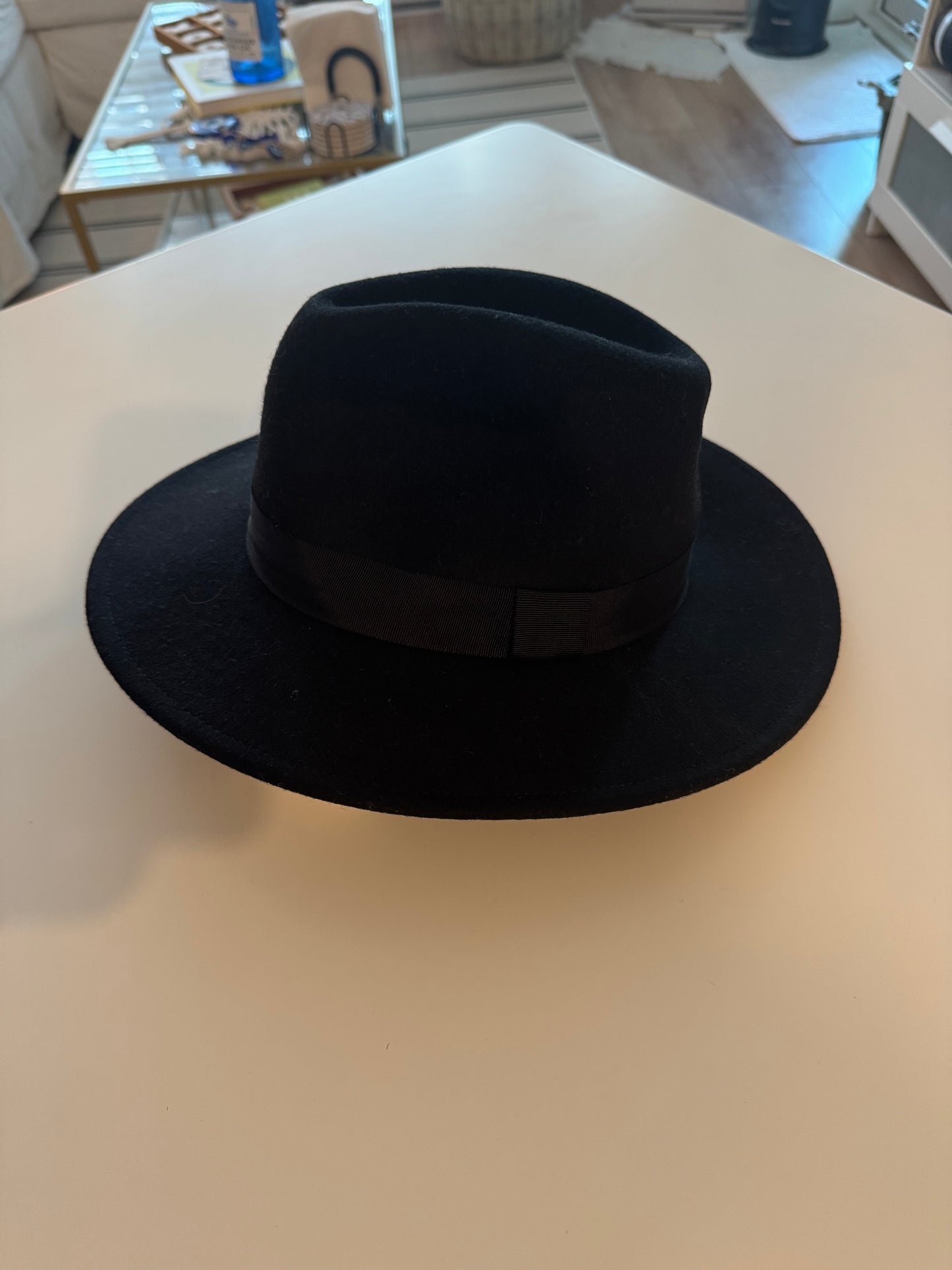 Hat black