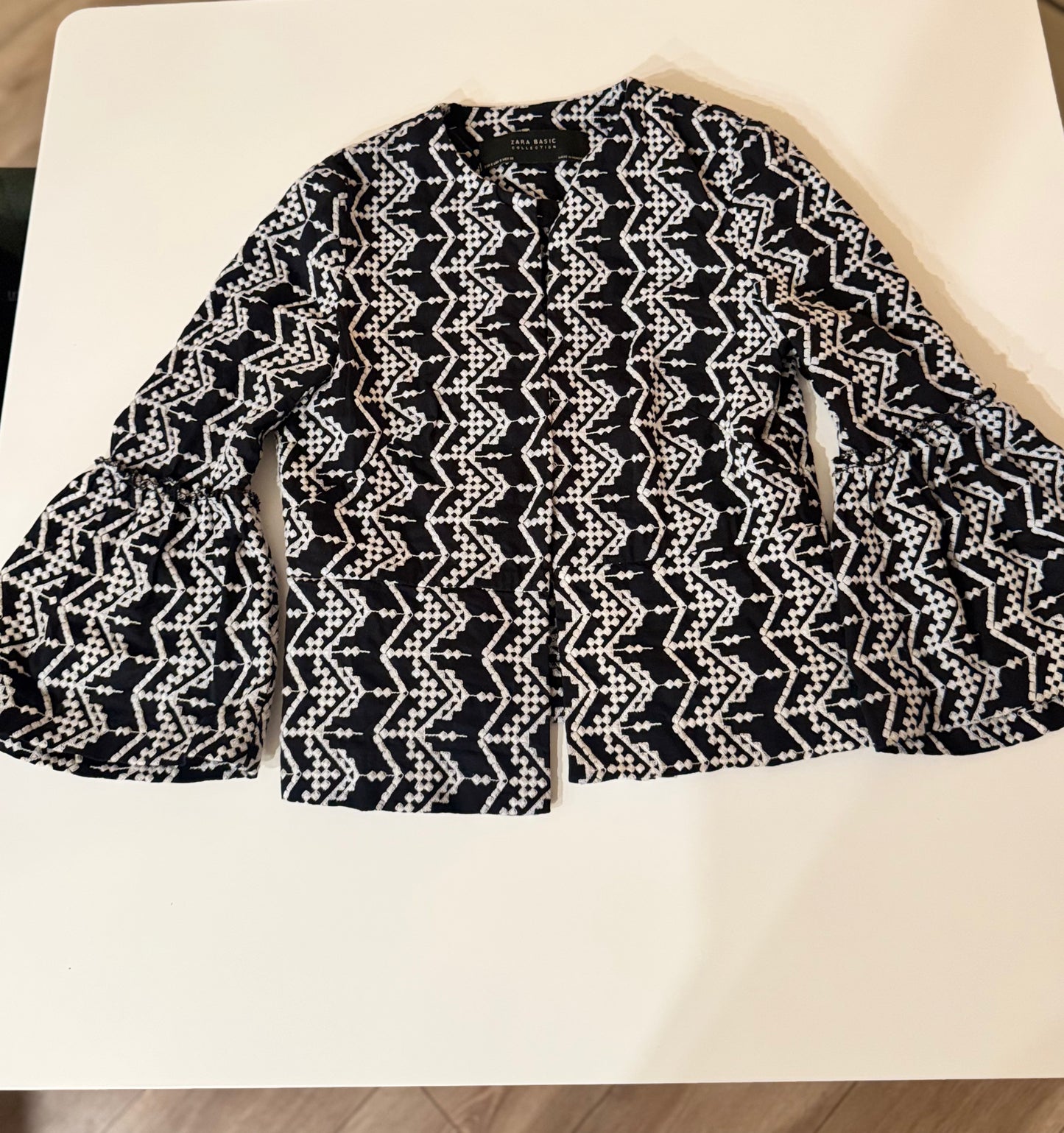 Embroidered black and white blazer - Size S