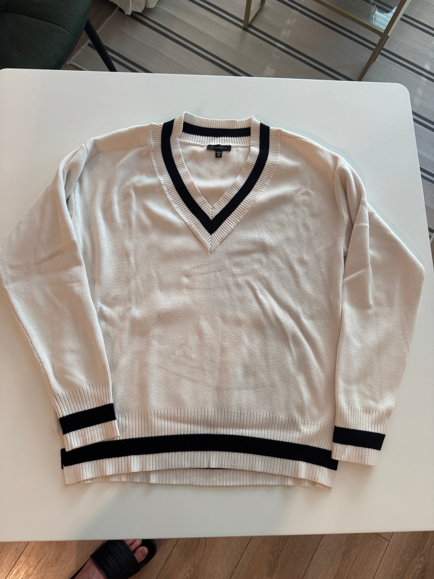 Long sleeve white sweater - Size XS